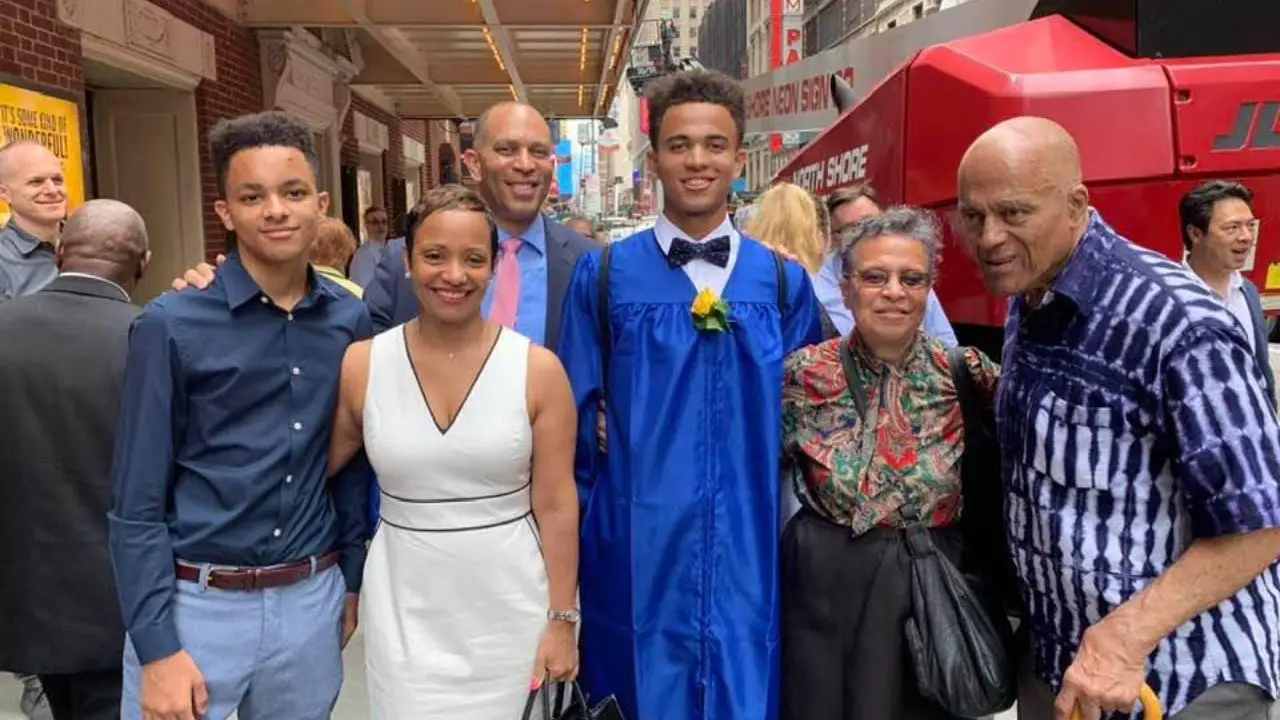 Hakeem Jeffries Parents, wife, and sons.