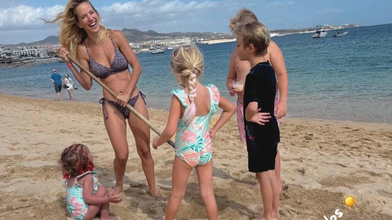 Michael Buble and his wife, Luisana Lopilato, are blessed with four children.
