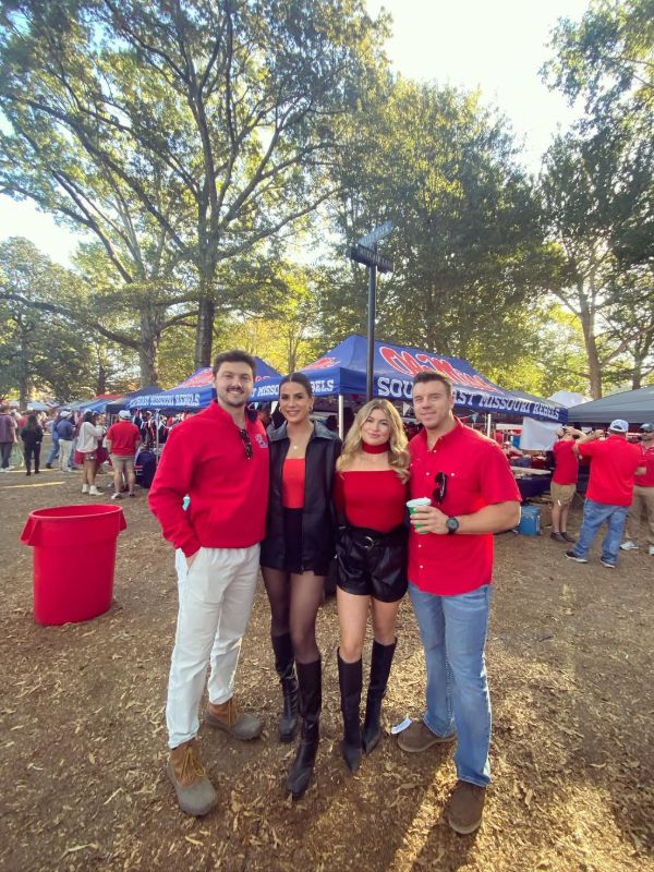 Madison with her boyfriend and friends.